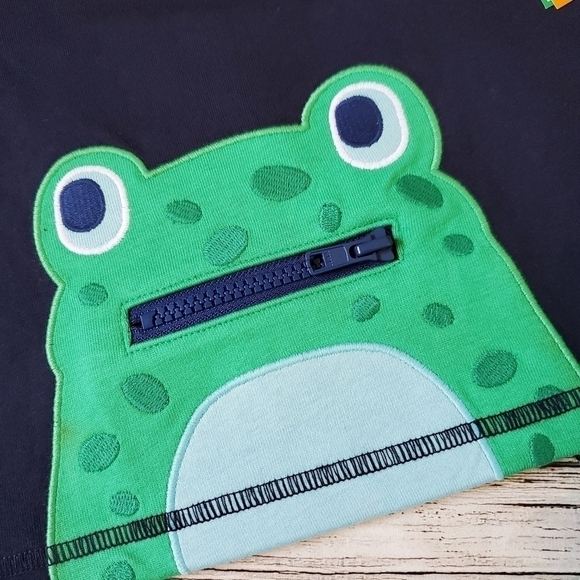 Gymboree Critter Camp Embroidered Frog T-Shirt, Shorts, and Hat Set NWT - Picture 4 of 13